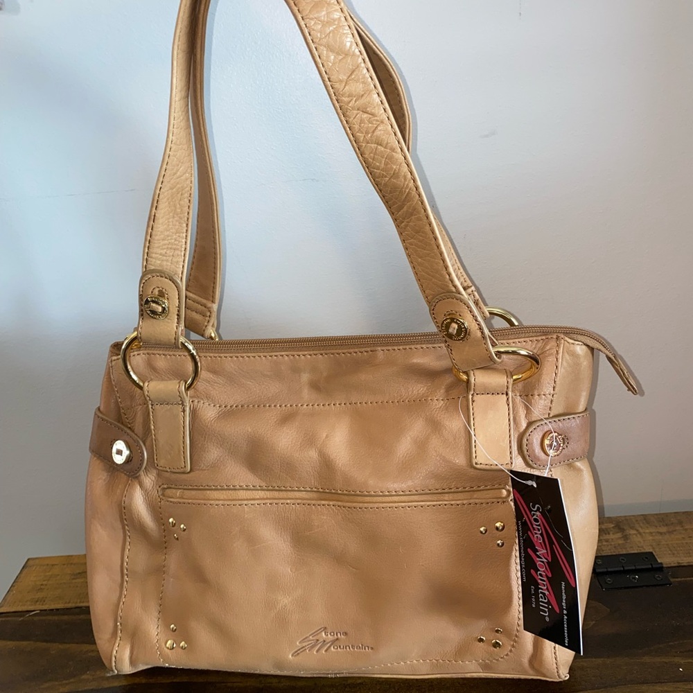 Stone Mountain Accessories Tan Leather Women’s Shoulder Purse NWT